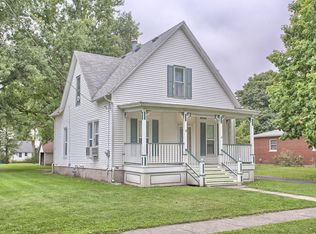 307 4th St, Ivesdale, IL