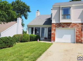 2512 SW 30th St, Topeka, KS 66611