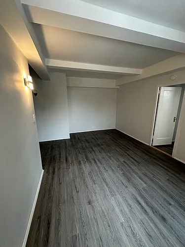 1504 Metropolitan Ave #4E Photo 1