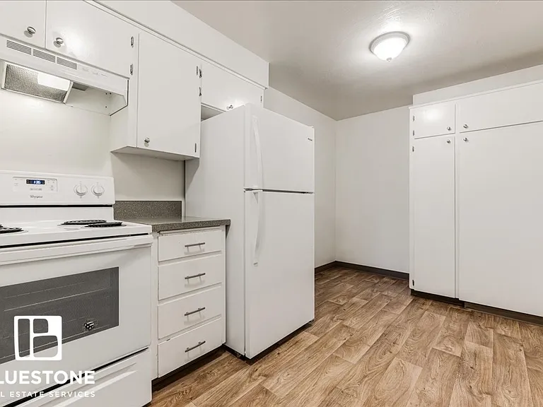 Bayberry Apartments — Photo 34