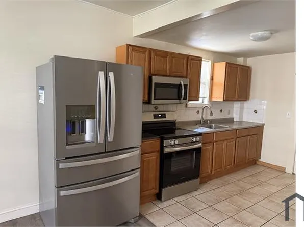 334A Western Ave #3, Lynn, MA 01902
