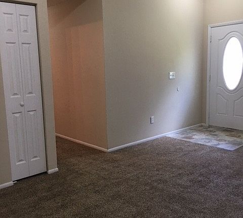 3rd image of 131 Lake Ada Cir