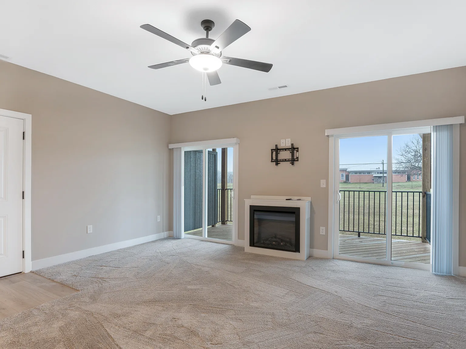 2 bed, 1000 sqft, $1,200 — Photo 4