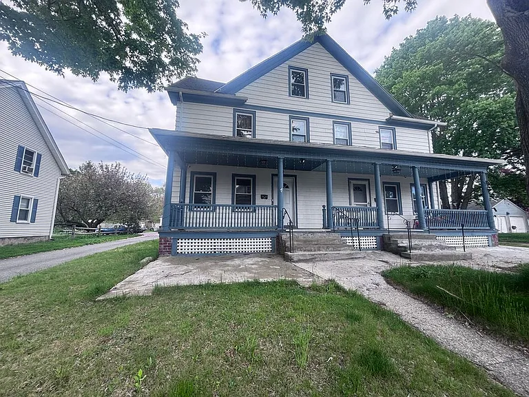 32-34 Linnell St #34 — Photo 1