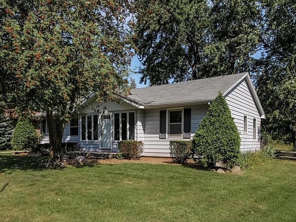 3rd image of 671 Hachmuth Dr NW