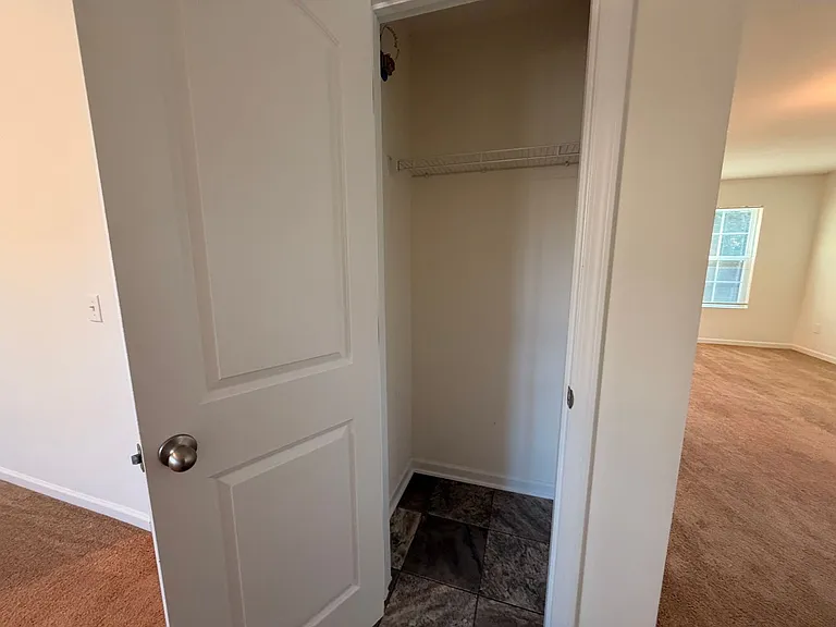 948 Brentwood Park Ln — Photo 10