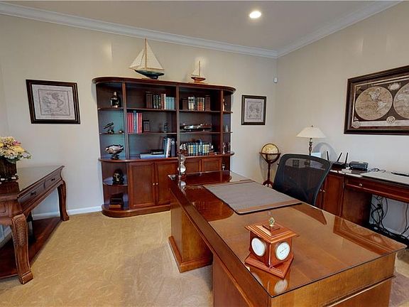 3rd image of 8660 Scenicview Dr