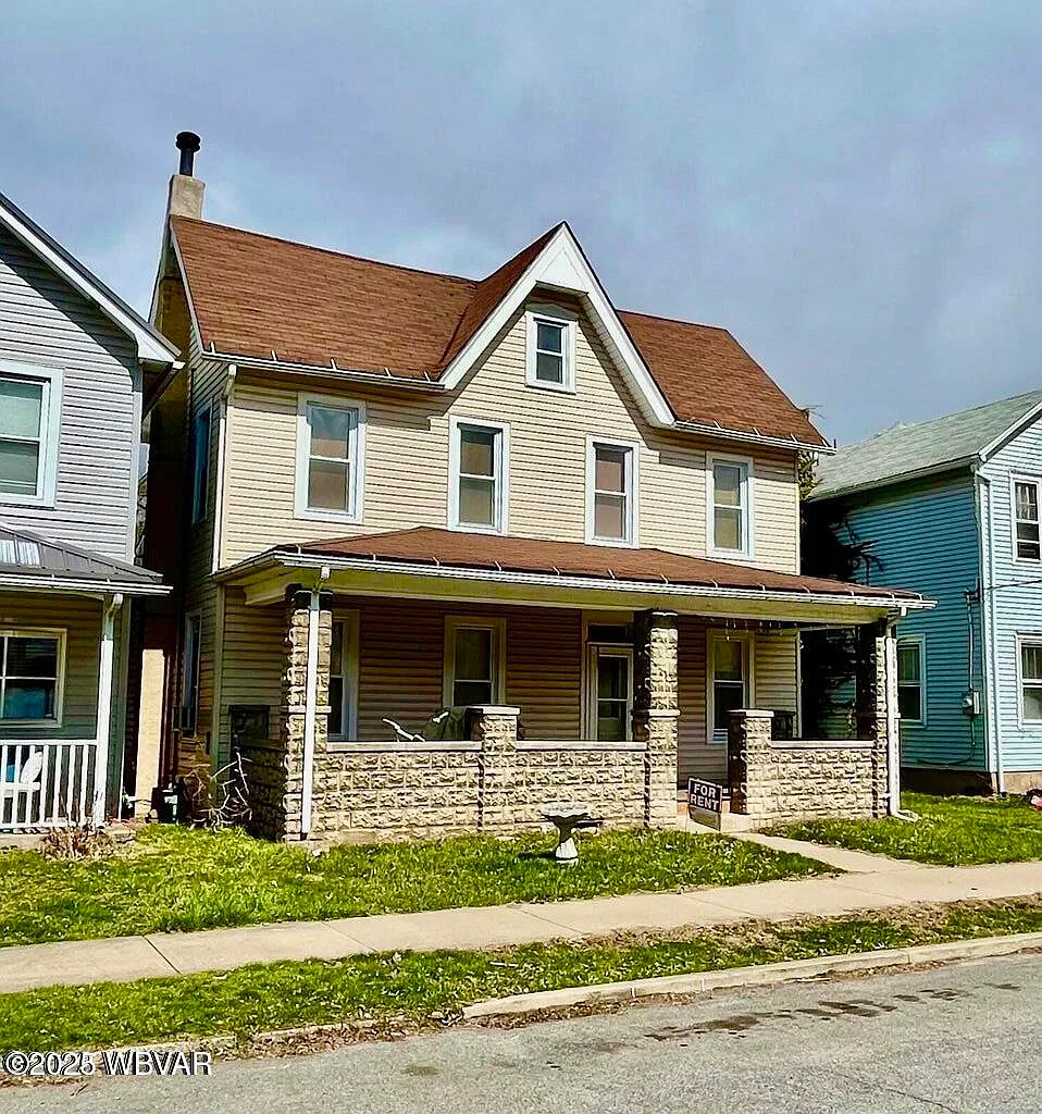 2 bed, 1.0 bath, 1858 sqft, $950 — Photo 3
