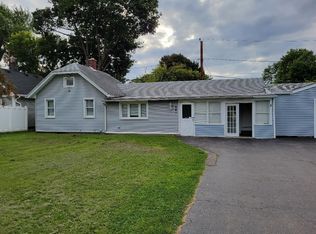 461 Crossfield Rd, Rochester, NY 14609