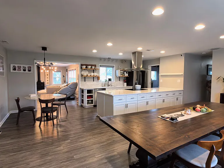 101 York Dr — Photo 8