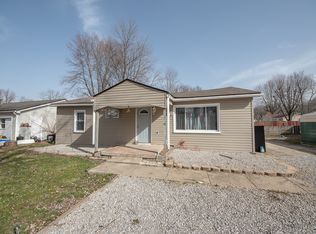 713 Della Rd, Columbus, IN 47203