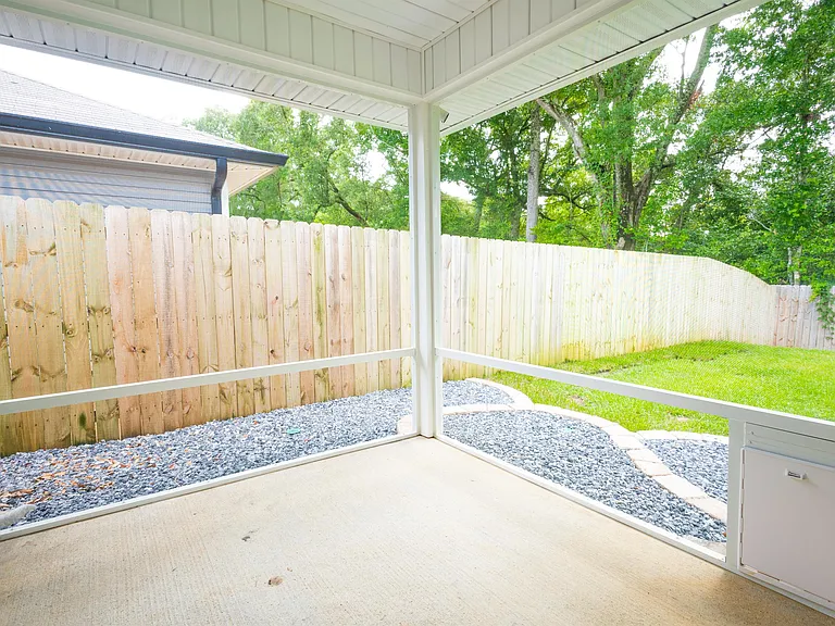 975 Lovebird Ct — Photo 8