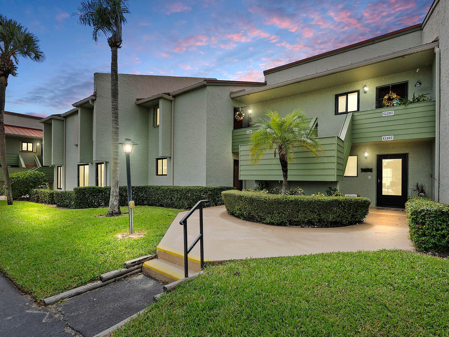 5413 SE Miles Grant Road #G-206