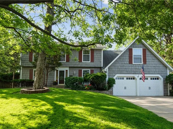 10507 W 52nd Cir, Shawnee, KS 66203