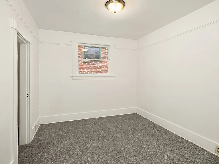 2031 Eastlake Ave E — Photo 10