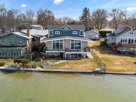 3rd image of 25983 Lake Dr