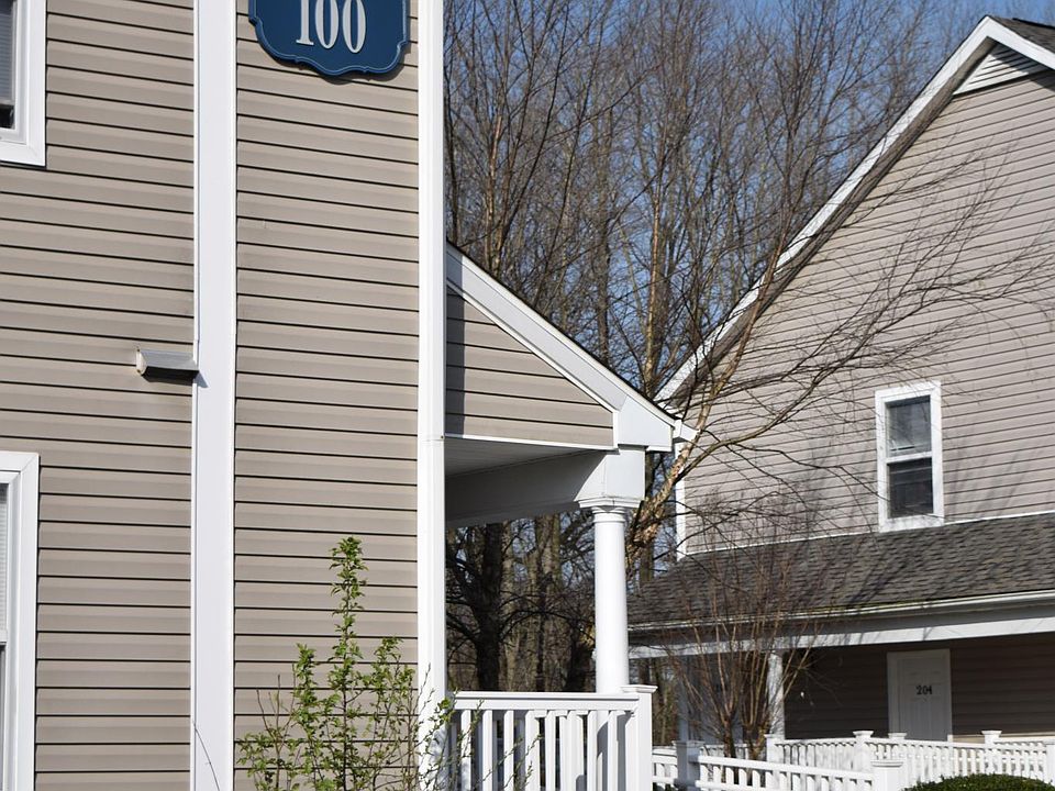2nd image of 106 Seachase Ln