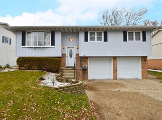 1511 W Kingsway Dr, Peoria, IL