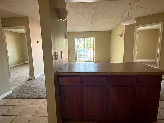 4th image of 700 Garden Ln #17