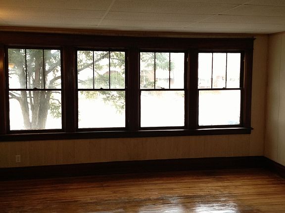2nd image of 137 Arden Ave
