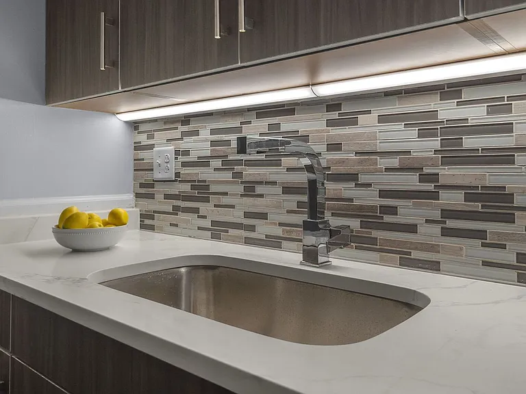 Quarry St. Apartments — Photo 213