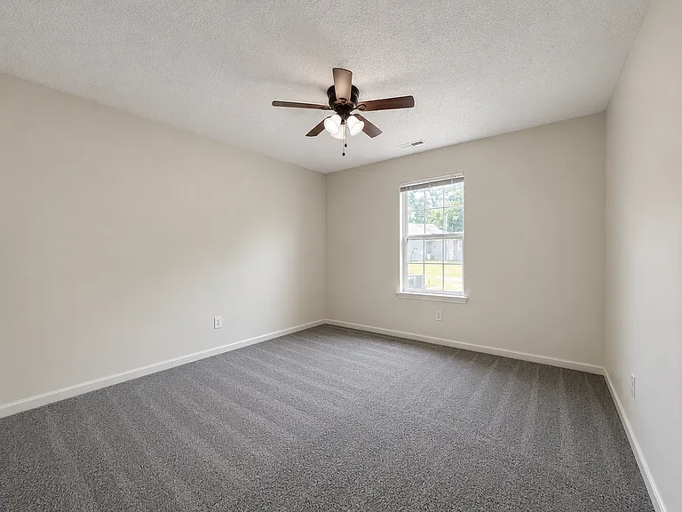 104 Glenside Ct — Photo 6