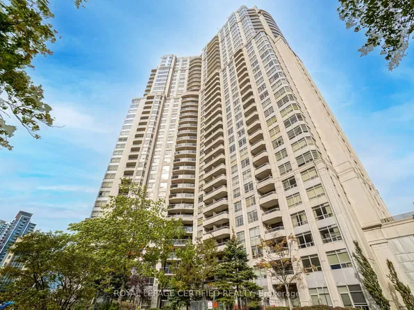 35 Kingsbridge Garden Cir #507, Mississauga, ON L5R 3Z5