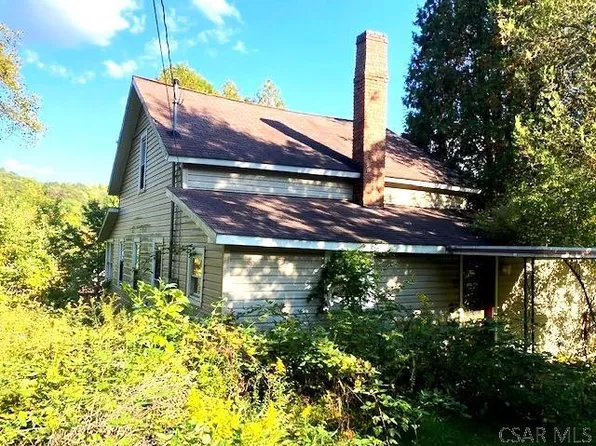 111 Coal Ln, Northern Cambria, PA 15714
