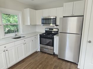 135 London Dr #1, Hamden, CT 06517