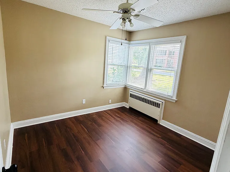 211 Causey Ave — Photo 5