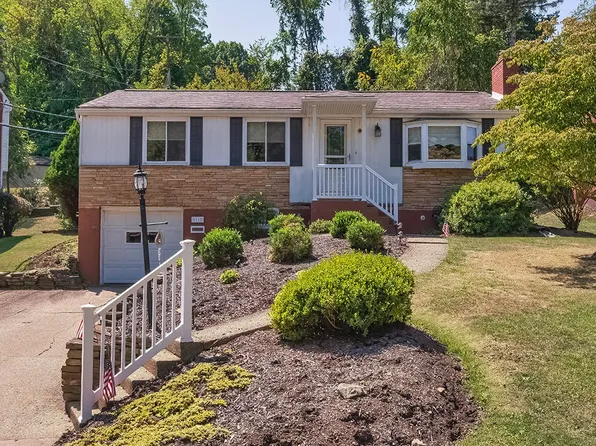 5118 S Passage Dr, Pittsburgh, PA 15236