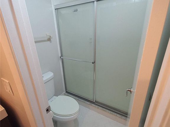 4th image of 2942 Coral Springs Dr #101