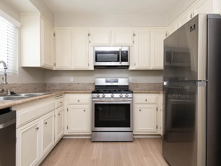 8117 Manitoba St #6 — Photo 7