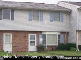 617 Victoria Dr, Greencastle, PA 17225