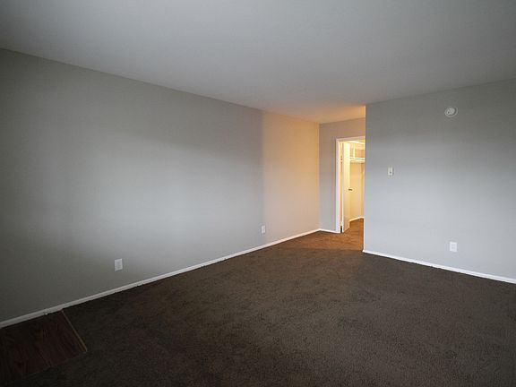 4th image of 714 White Horse Pike APT 03