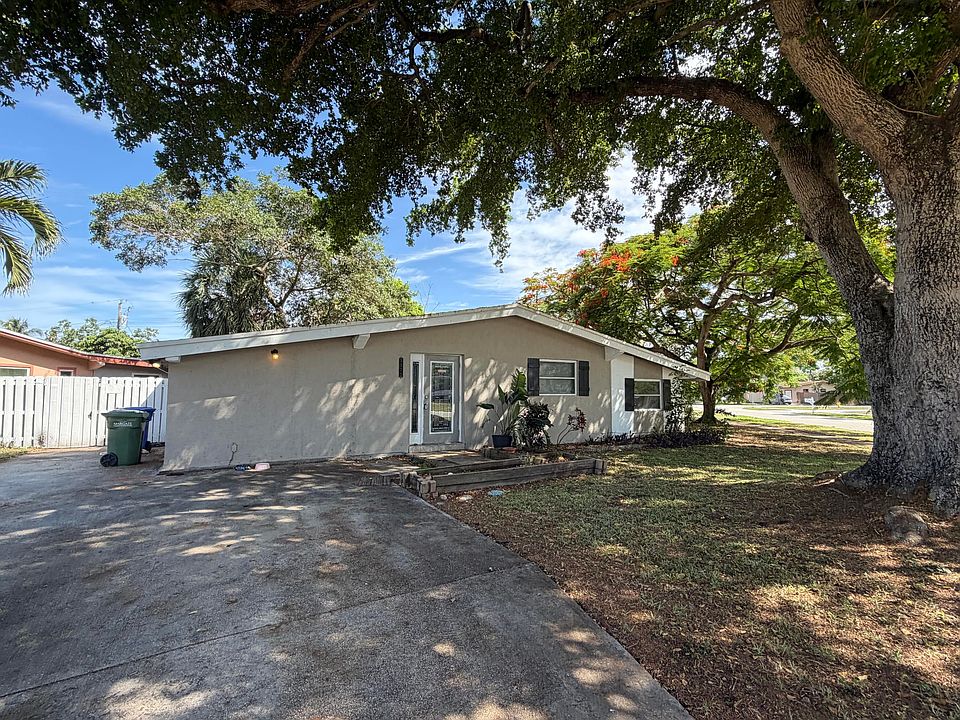 1st image of 5572 SW 6th Ct