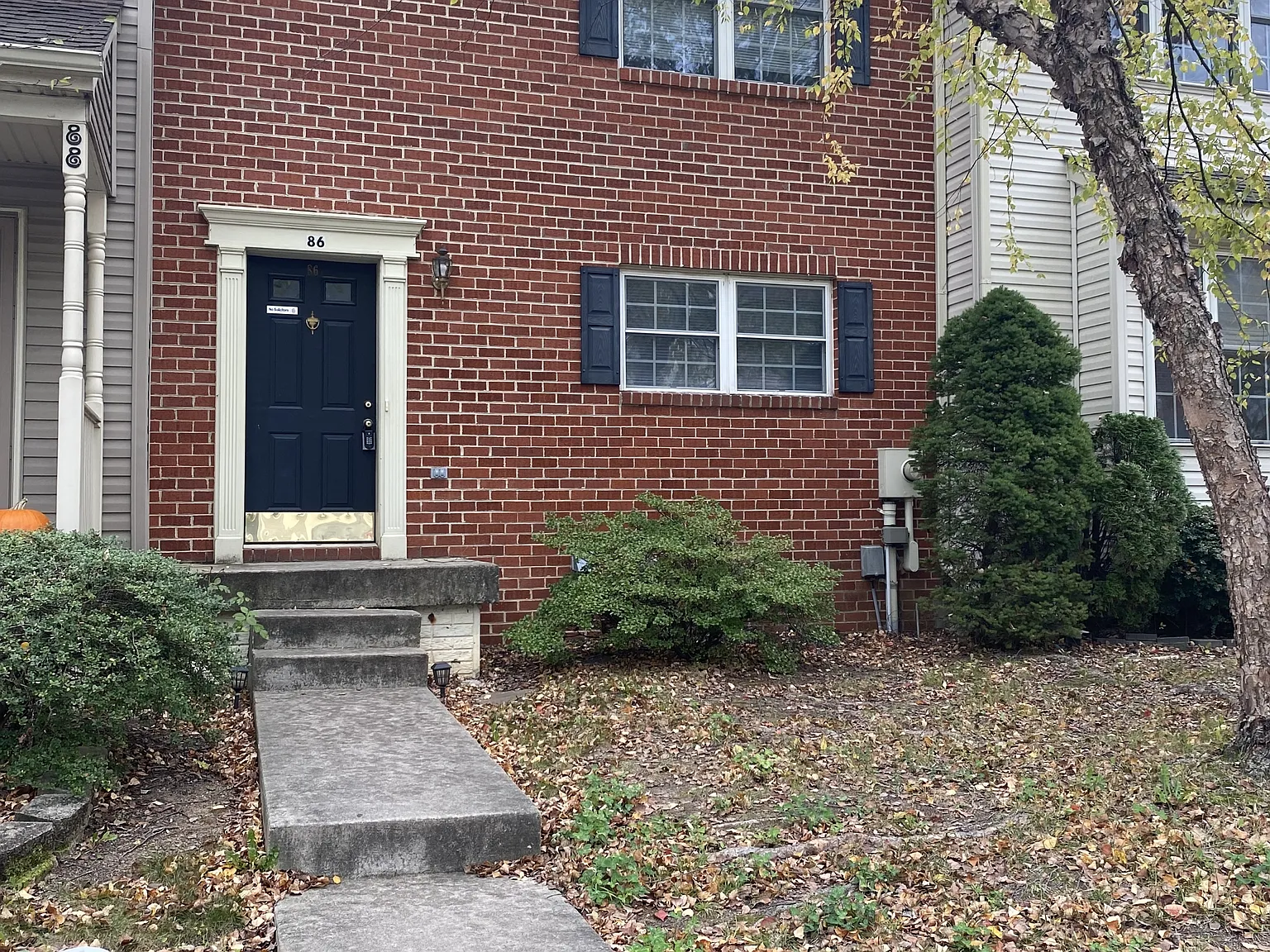 86 Effie Ln - Unit 1 — Photo 1