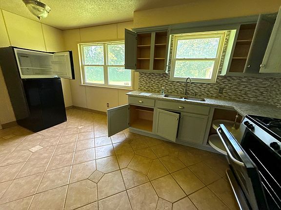 4th image of 402 S Osage Ave