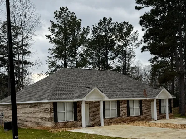1450 Lee Stokes Rd #156-B, Columbus, MS 39702