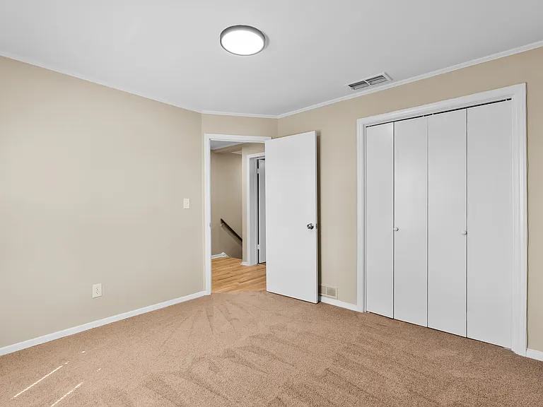 1624 Spring Garden St — Photo 9