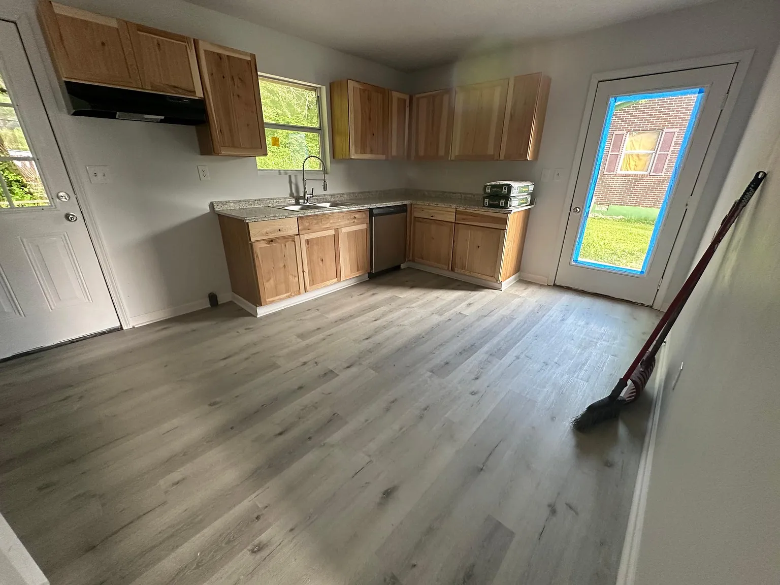 3 bed, 1053 sqft, $1,200 — Photo 3