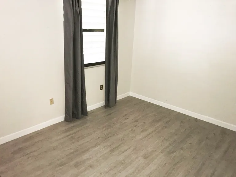 283 Sherwood Dr — Photo 10