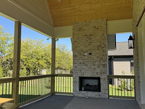 4th image of 1010 Stone Creek Ln
