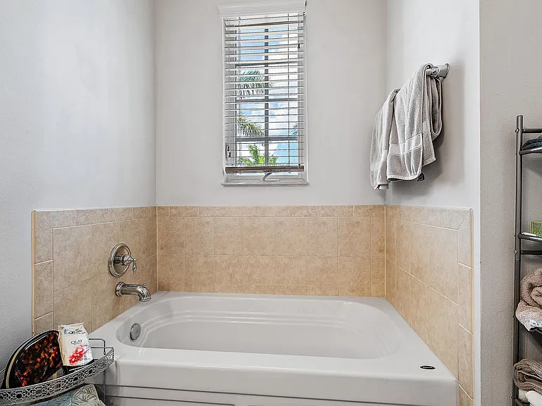 179 Mulligan Pl — Photo 14