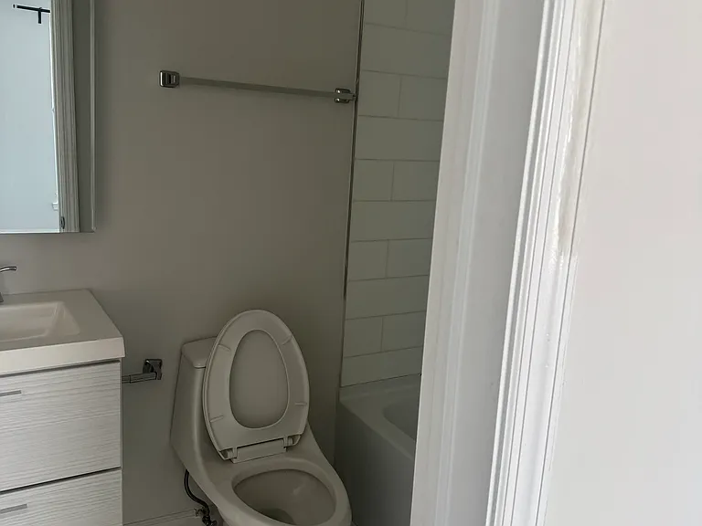 2117 N Front St #3 — Photo 7