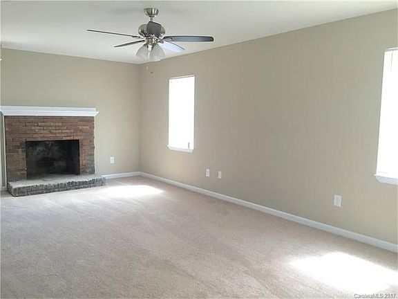 2nd image of 11009 Wiltshire Ln