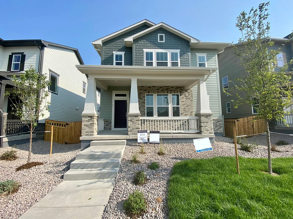 Building Photo - 21221 E 60th Ave