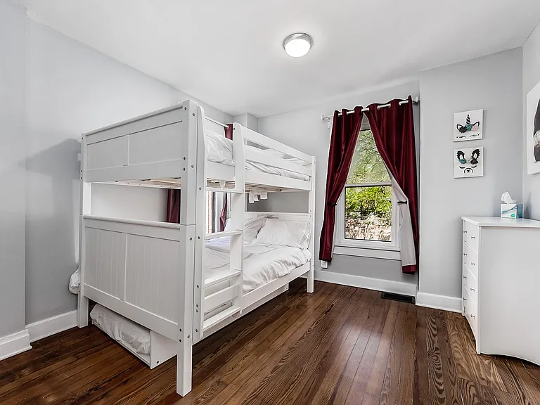 880 Harrison Ave — Photo 16
