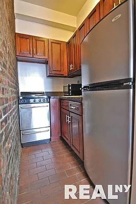 Rented by REAL New York | media 21