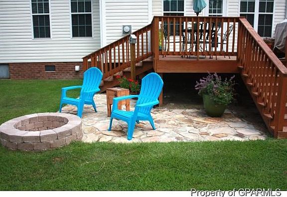 Flagstone Patio and Firepit